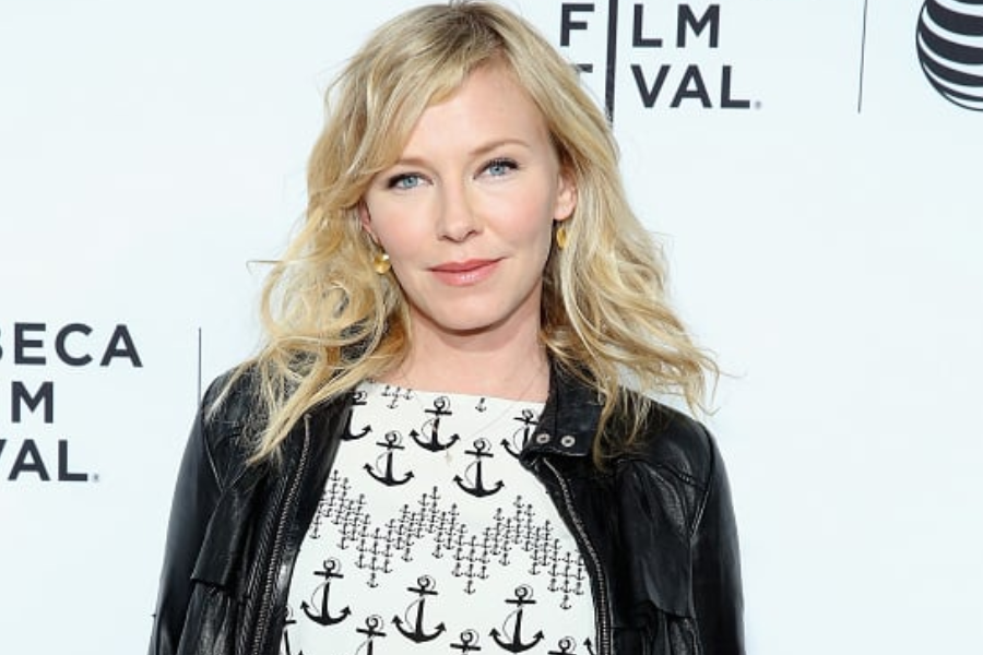 kelli giddish net worth