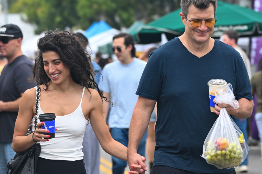 nathan fillion married